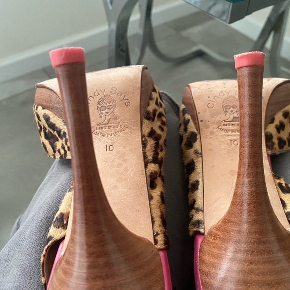 Cindy Says Platform Stilettos Cheetah w Flowers 10 - Picture 8 of 9
